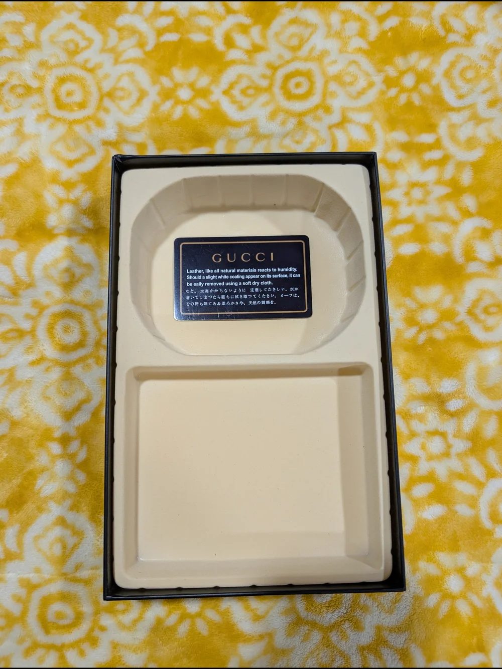 GUCCI White & Black Logo Box